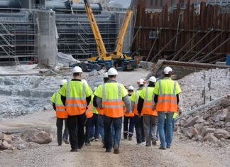 THE COUNCIL: Keeping the trades satisfied: Labour crunch leads to survey THE COUNCIL: Keeping the trades satisfied