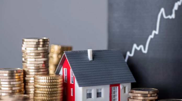 Pause in interest rate hikes helped builder confidence, but traffic still slow